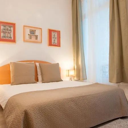 Daire 208005 - A Large Opulent For 6 People, Metro Etoile Paris