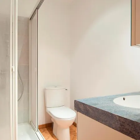 208005 - A Large Opulent For 6 People, Metro Etoile Daire Paris