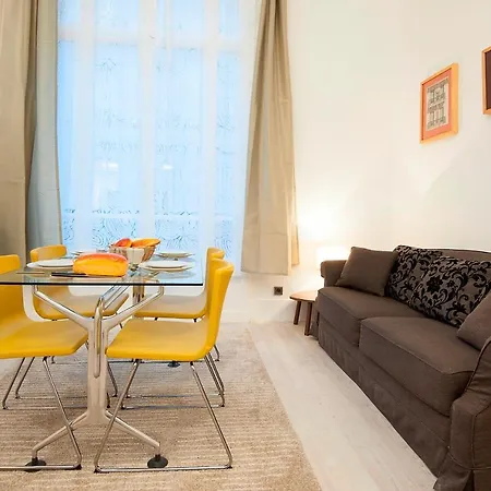 208005 - A Large Opulent For 6 People, Metro Etoile Daire *